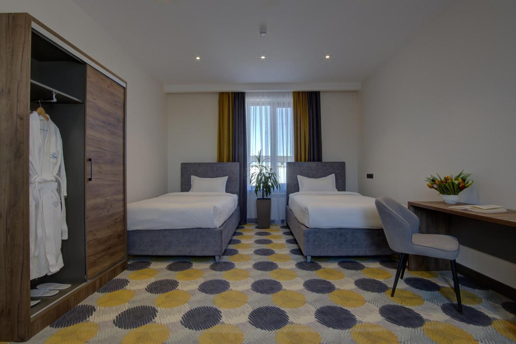 Grand Khan Tengri 4* Naryn Exterior photo
