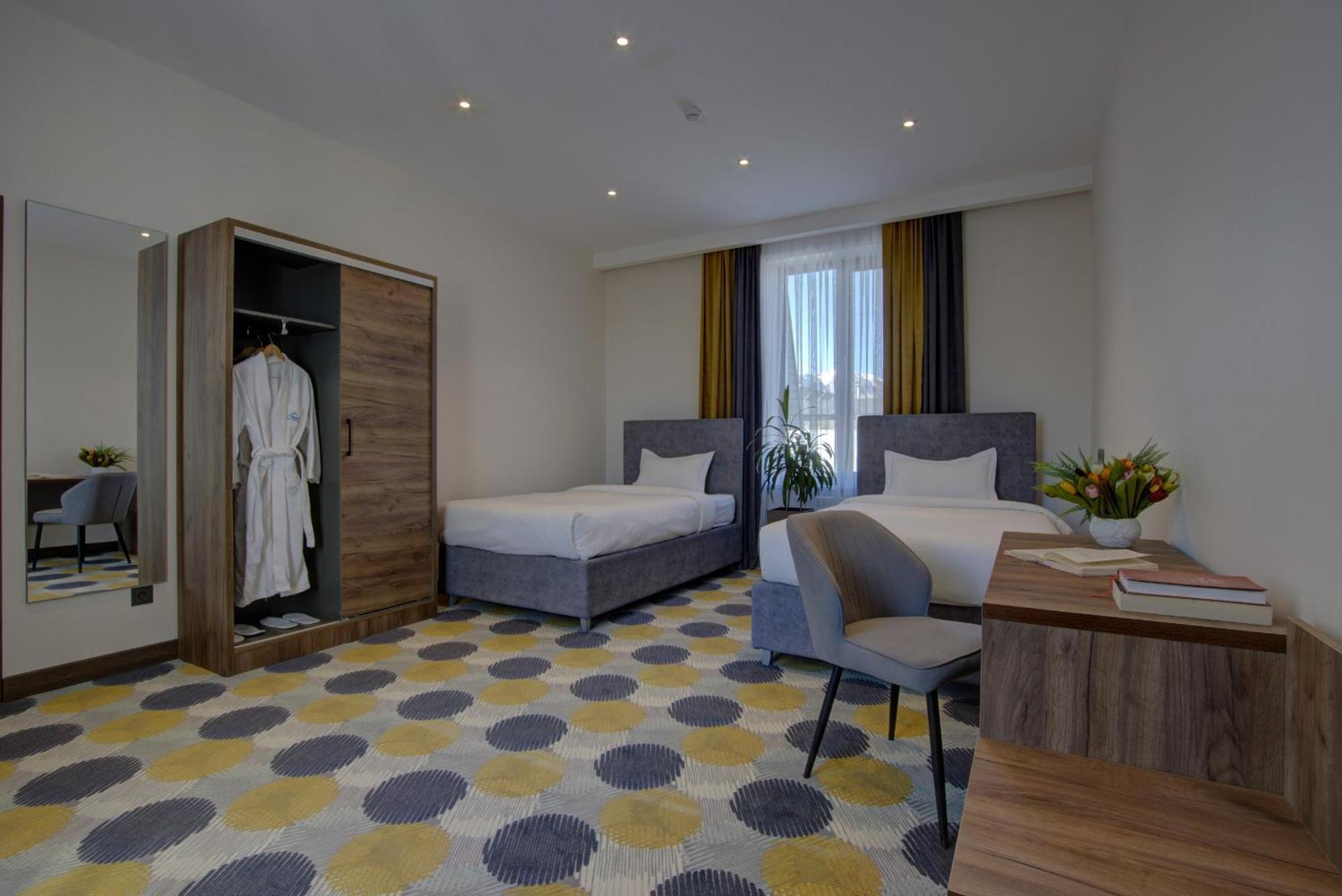Grand Khan Tengri 4* Naryn Exterior photo
