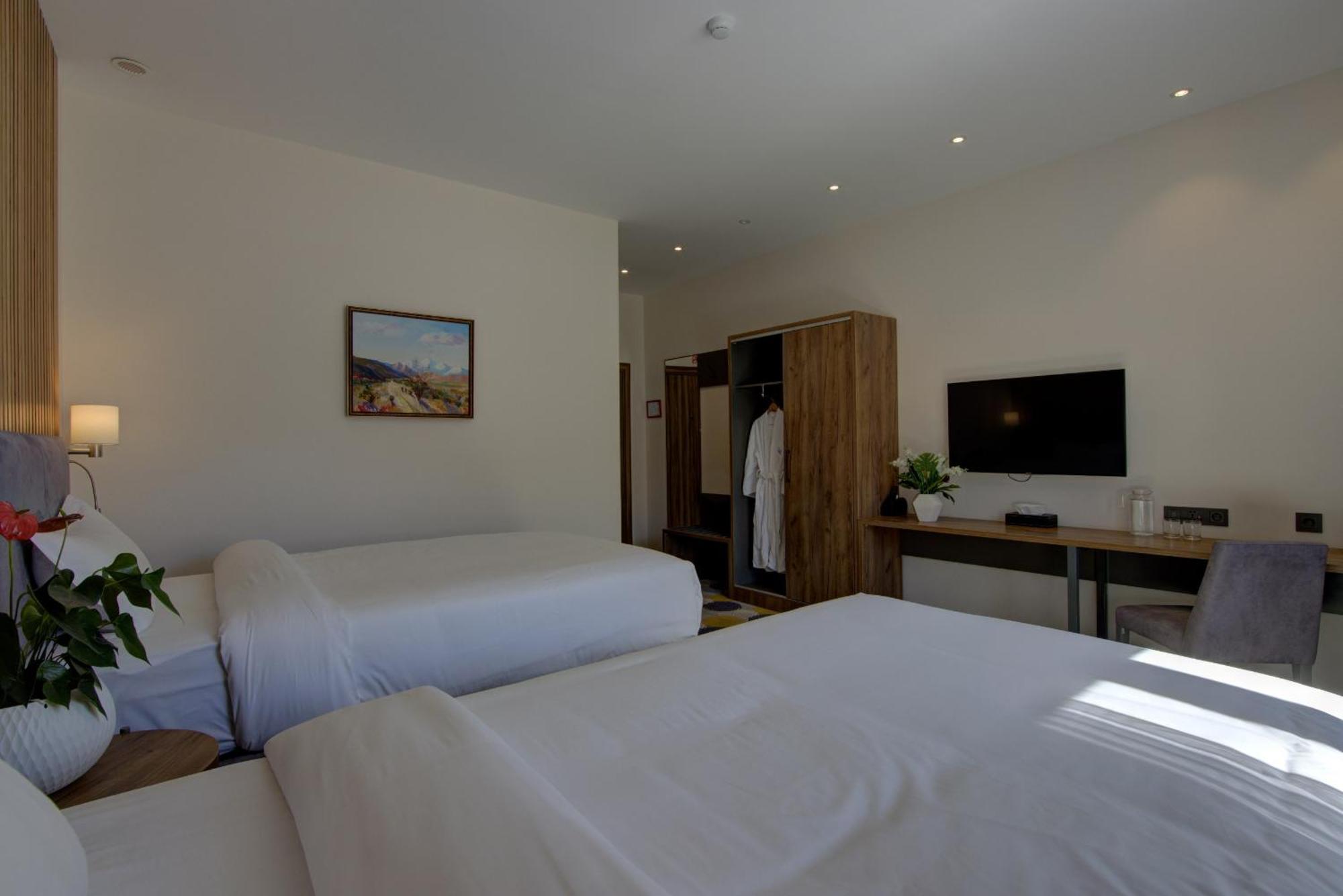 Grand Khan Tengri 4* Naryn Exterior photo