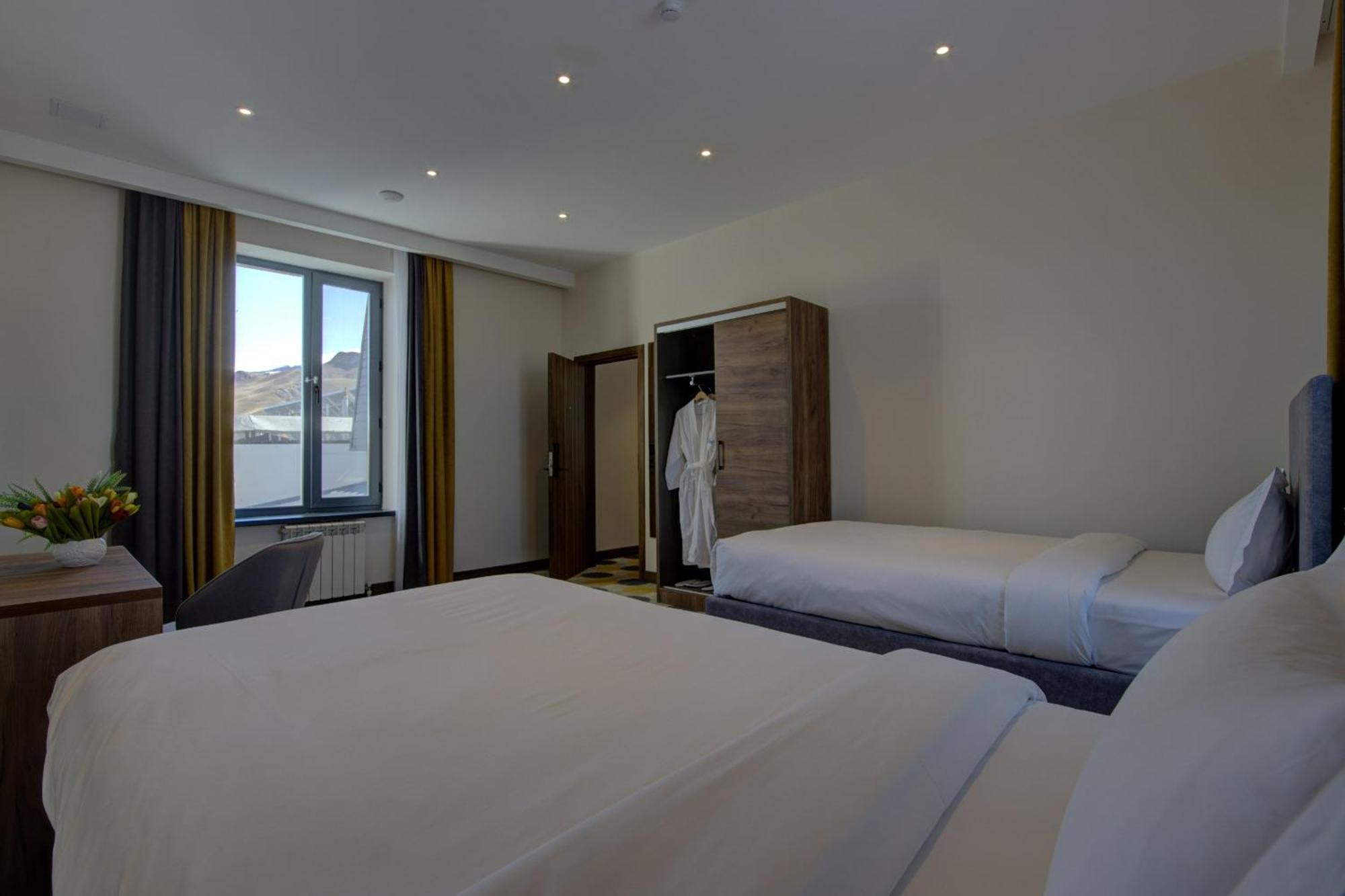 Grand Khan Tengri 4* Naryn Exterior photo